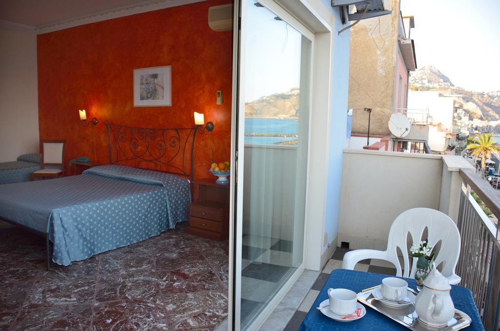 Hotel Costa Azzurra Giardini-Naxos Exterior foto
